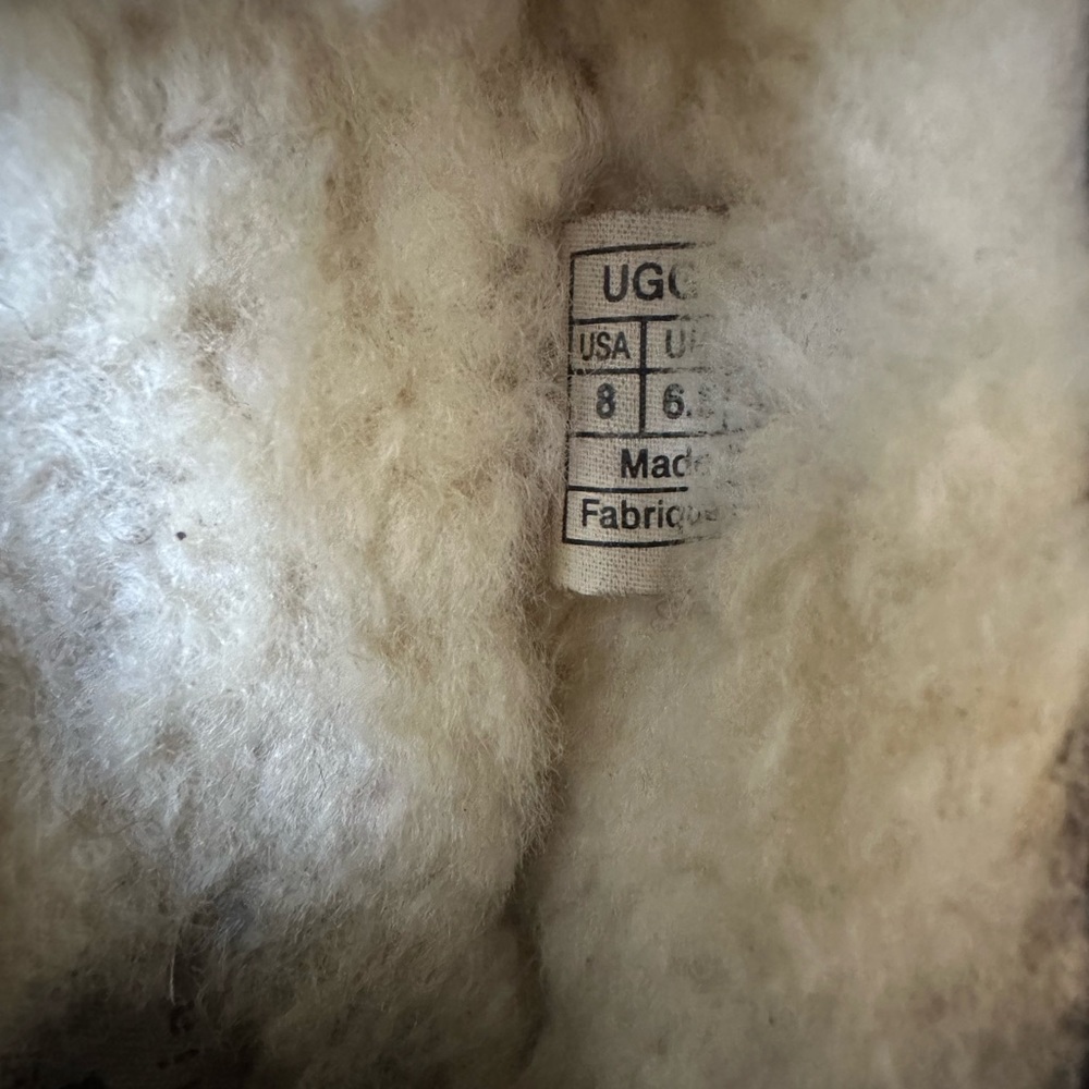 Ugg moccasin slippers size 8 - Picture 3 of 4